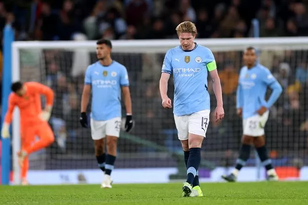 November Kelabu untuk Manchester City