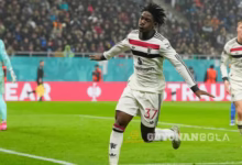 Kobbie Mainoo mencetak gol dan membuat assist dalam peran yang lebih tinggi untuk Man Utd. (c) Inquam Photos via REUTERS/STEFAN CONSTANTIN